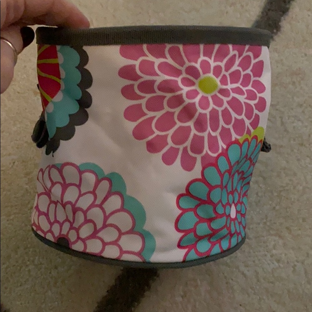 Thirty one holder